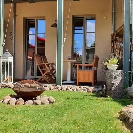 Appartement Loggiahaus Am Schloss, 5 Ferienwohnungen, Teils Mit Schloss- Und Seeblick Rheinsberg