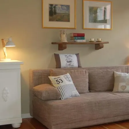 Loggiahaus Am Schloss, 5 Ferienwohnungen, Teils Mit Schloss- Und Seeblick Διαμέρισμα *