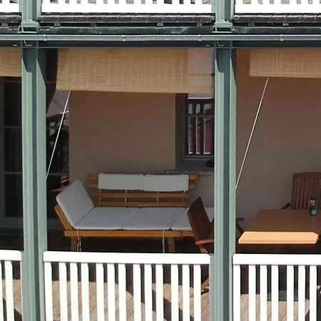 Loggiahaus Am Schloss, 5 Ferienwohnungen, Teils Mit Schloss- Und Seeblick *