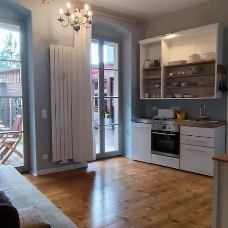 Loggiahaus Am Schloss, 5 Ferienwohnungen, Teils Mit Schloss- Und Seeblick