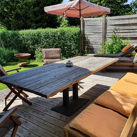 Loggiahaus Am Schloss, 5 Ferienwohnungen, Teils Mit Schloss- Und Seeblick