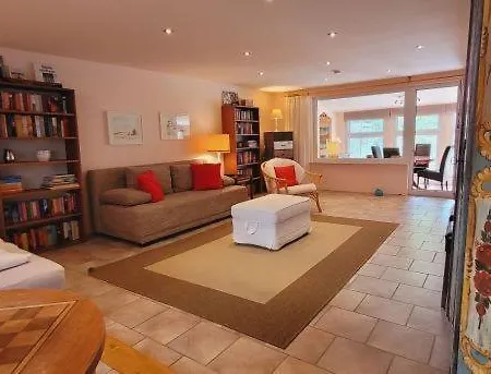 Διαμέρισμα Loggiahaus Am Schloss, 5 Ferienwohnungen, Teils Mit Schloss- Und Seeblick