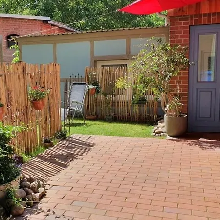 Διαμέρισμα Loggiahaus Am Schloss, 5 Ferienwohnungen, Teils Mit Schloss- Und Seeblick Rheinsberg