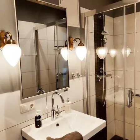 Loggiahaus Am Schloss, 5 Ferienwohnungen, Teils Mit Schloss- Und Seeblick Rheinsberg