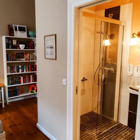 Loggiahaus Am Schloss, 5 Ferienwohnungen, Teils Mit Schloss- Und Seeblick Rheinsberg