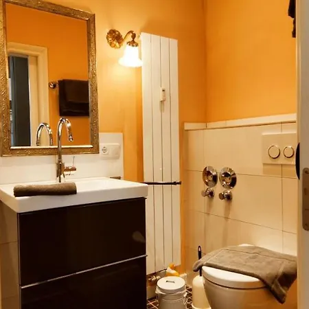 Loggiahaus Am Schloss, 5 Ferienwohnungen, Teils Mit Schloss- Und Seeblick Rheinsberg