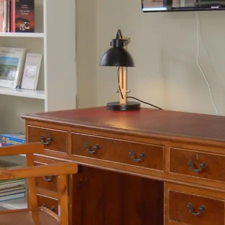 Loggiahaus Am Schloss, 5 Ferienwohnungen, Teils Mit Schloss- Und Seeblick *