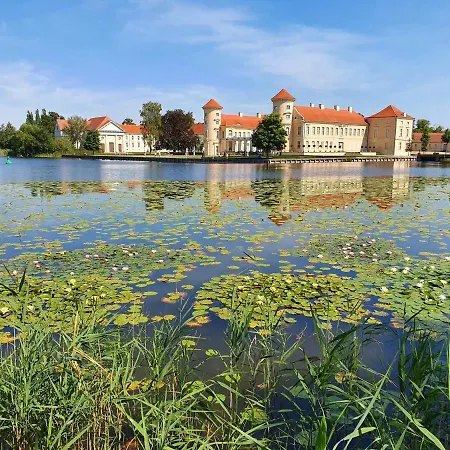 Loggiahaus Am Schloss, 5 Ferienwohnungen, Teils Mit Schloss- Und Seeblick Διαμέρισμα Rheinsberg
