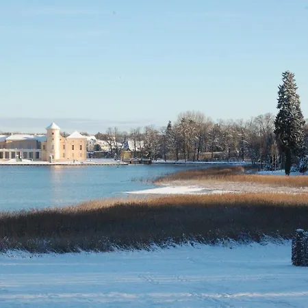 アパート Loggiahaus Am Schloss, 5 Ferienwohnungen, Teils Mit Schloss- Und Seeblick ラインスベルク