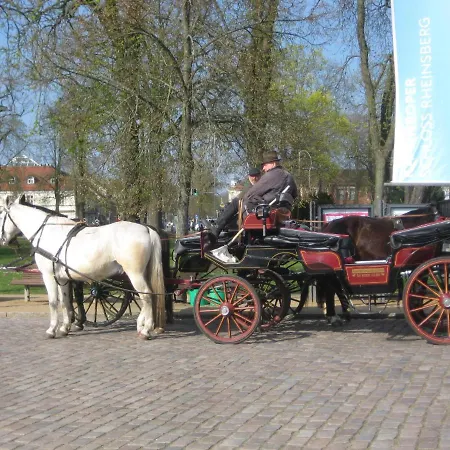 Loggiahaus Am Schloss, Schloss- Und Seeblick Apartment *