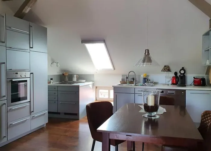 Loggiahaus Am Schloss, 5 Ferienwohnungen, Teils Mit Schloss- Und Seeblick Rheinsberg