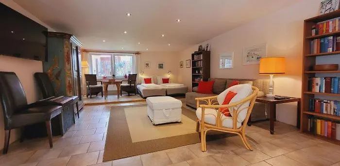 Loggiahaus Am Schloss, 5 Ferienwohnungen, Teils Mit Schloss- Und Seeblick Apartamento *