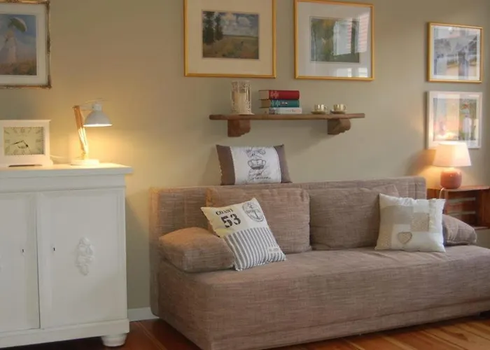 Loggiahaus Am Schloss, 5 Ferienwohnungen, Teils Mit Schloss- Und Seeblick Apartamento *