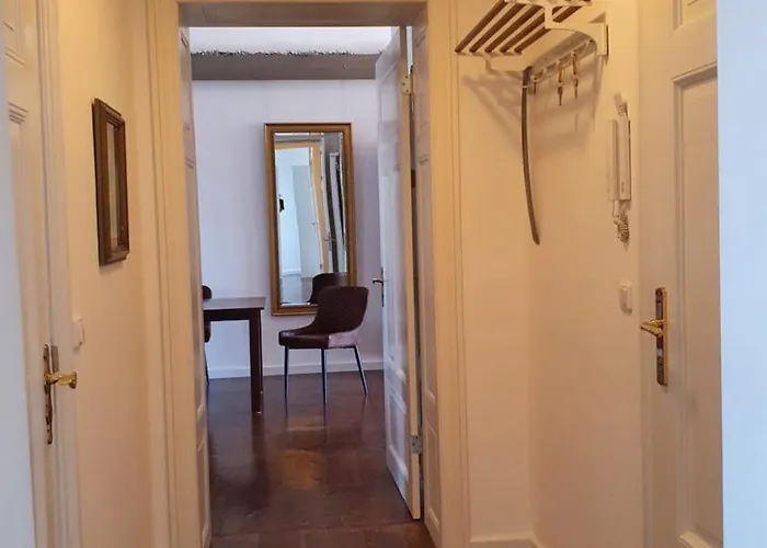 Loggiahaus Am Schloss, 5 Ferienwohnungen, Teils Mit Schloss- Und Seeblick Appartement