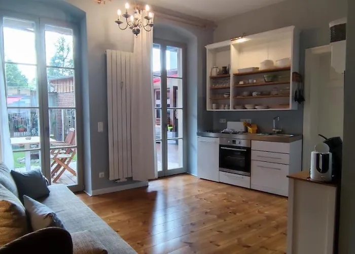 Loggiahaus Am Schloss, 5 Ferienwohnungen, Teils Mit Schloss- Und Seeblick