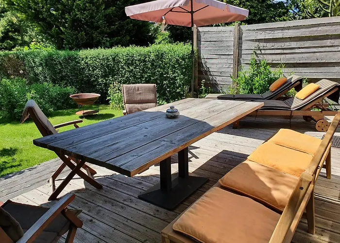 Loggiahaus Am Schloss, 5 Ferienwohnungen, Teils Mit Schloss- Und Seeblick