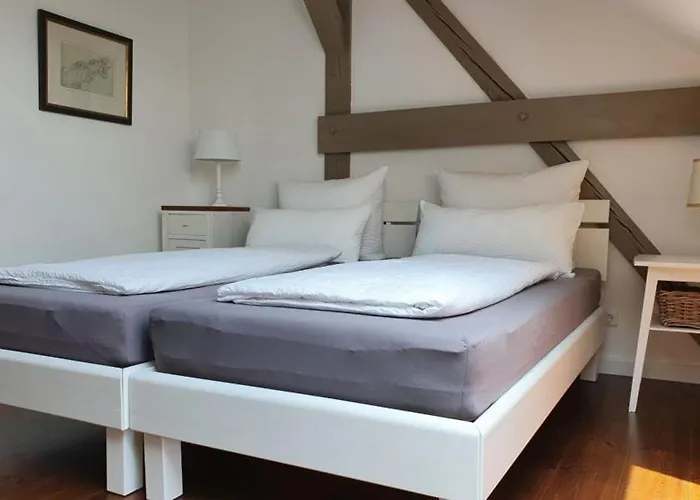 Loggiahaus Am Schloss, 5 Ferienwohnungen, Teils Mit Schloss- Und Seeblick * Rheinsberg