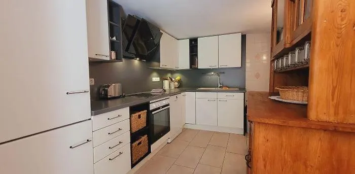 Loggiahaus Am Schloss, 5 Ferienwohnungen, Teils Mit Schloss- Und Seeblick *