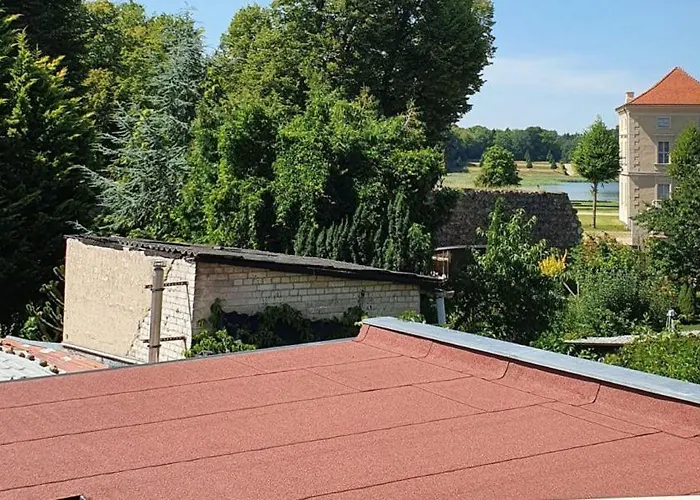 Loggiahaus Am Schloss, 5 Ferienwohnungen, Teils Mit Schloss- Und Seeblick *