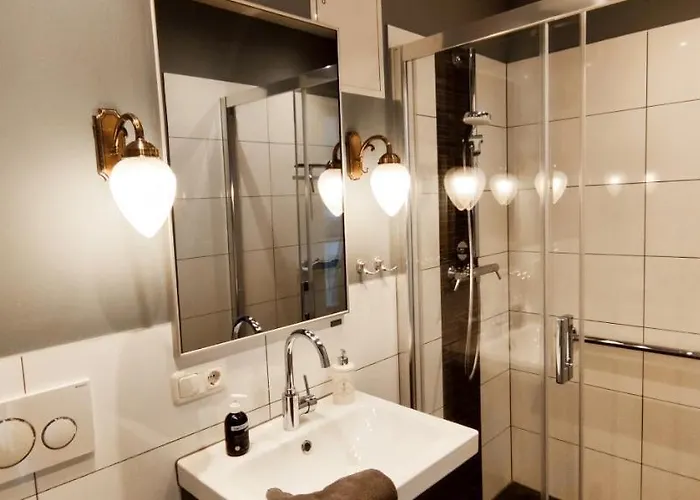 Loggiahaus Am Schloss, 5 Ferienwohnungen, Teils Mit Schloss- Und Seeblick Rheinsberg