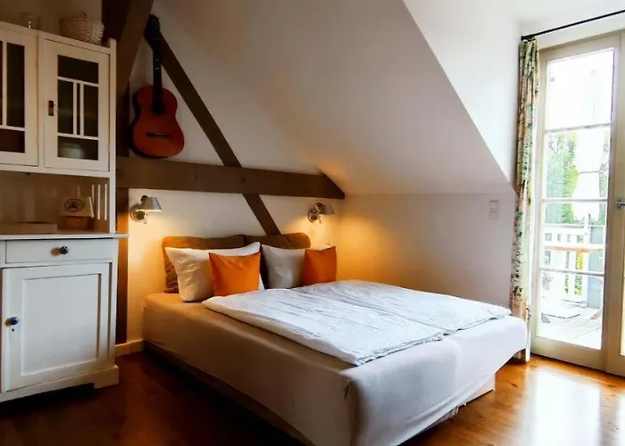 Appartement Loggiahaus Am Schloss, 5 Ferienwohnungen, Teils Mit Schloss- Und Seeblick