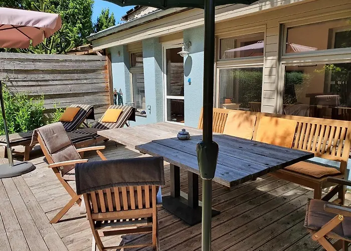 Loggiahaus Am Schloss, 5 Ferienwohnungen, Teils Mit Schloss- Und Seeblick