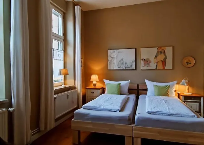 Loggiahaus Am Schloss, 5 Ferienwohnungen, Teils Mit Schloss- Und Seeblick Rheinsberg