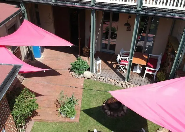 Loggiahaus Am Schloss, 5 Ferienwohnungen, Teils Mit Schloss- Und Seeblick