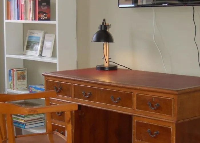 Loggiahaus Am Schloss, 5 Ferienwohnungen, Teils Mit Schloss- Und Seeblick *