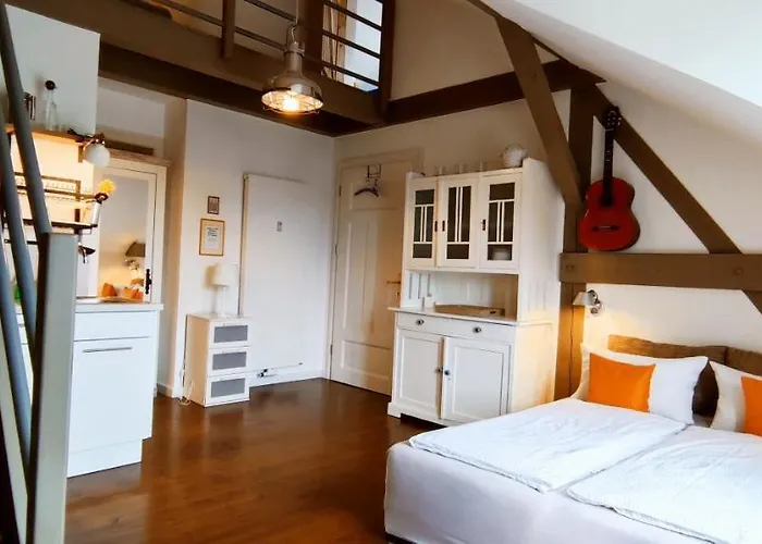 Loggiahaus Am Schloss, 5 Ferienwohnungen, Teils Mit Schloss- Und Seeblick Apartamento